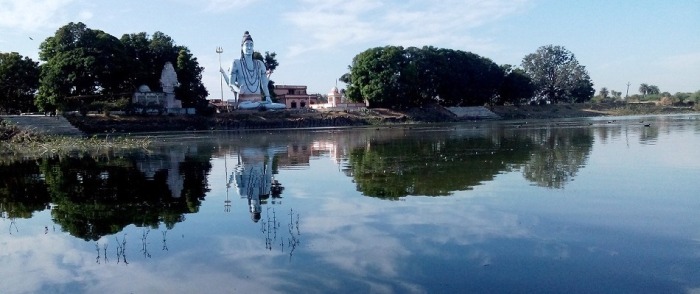 Udaipur Menar Village Shiv Statue by the lake